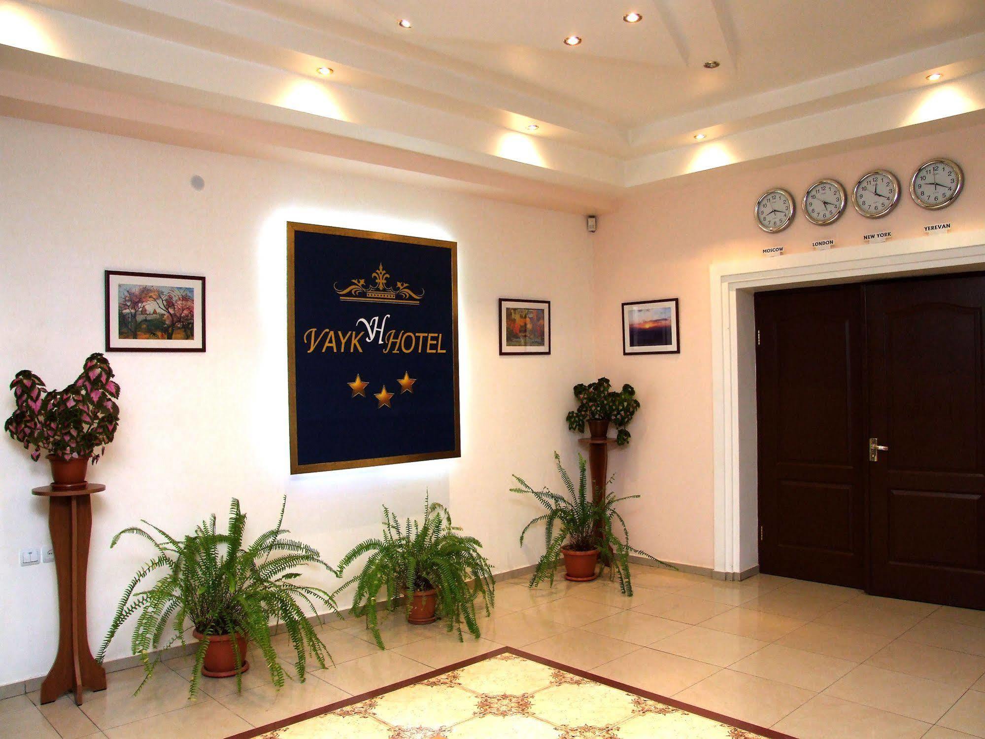 Vayk Hotel Exterior foto